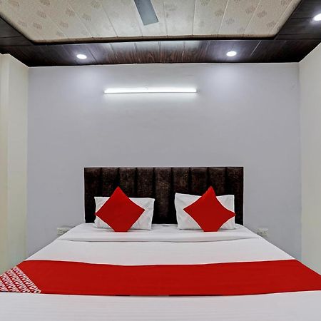 Oyo Flagship Evergreen Tower Hotel Ghaziabad Exterior photo