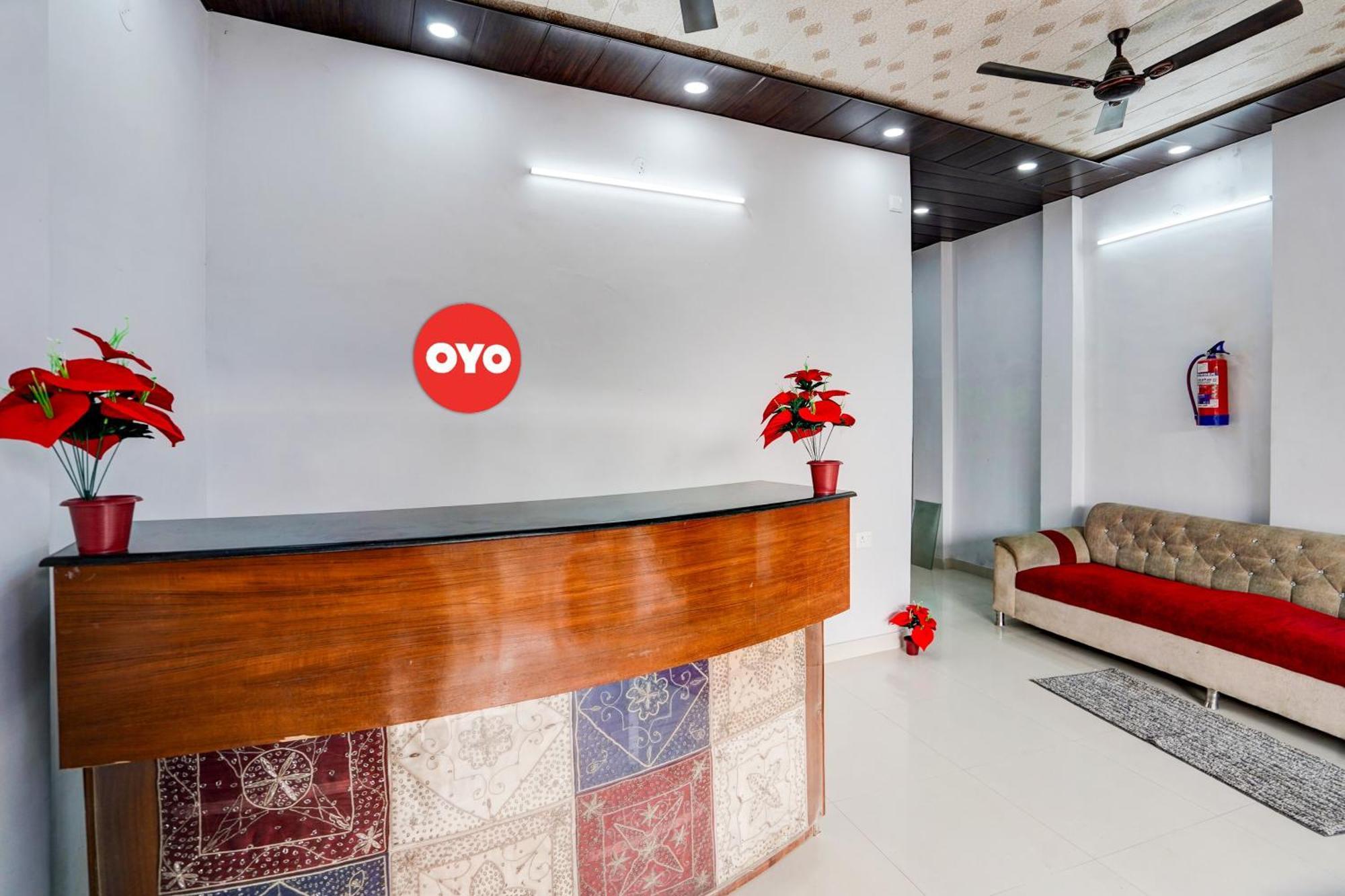 Oyo Flagship Evergreen Tower Hotel Ghaziabad Exterior photo